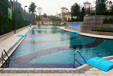 佛山三水麗日堅美森林湖一體化泳池工程