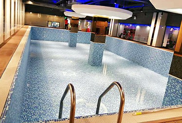 廣州花都南華廣場健身會所鋼結(jié)構(gòu)泳池工程