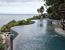 無邊際泳池的造價(jià)多少?貴不貴?