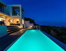 神奇游泳池：面積僅10平米卻沒有盡頭，可自行調節游泳速度