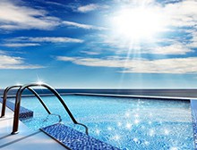 按摩SPA、電視~還有無(wú)邊無(wú)際!私家泳池選它就夠了