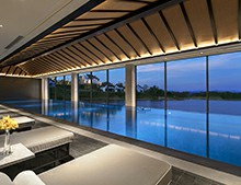 為什么泳池恒溫加熱機組空氣源熱泵更環保?