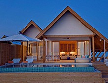 空氣源熱泵熱水機為何是泳池加熱設備首選?