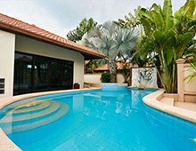 泳池凈化設(shè)備廠家還不會(huì)選?實(shí)用方法趕緊收藏