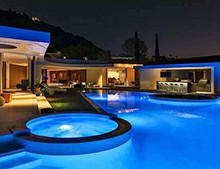 進口室內(nèi)泳池設備廠家哪家靠譜？牢記這兩點[戴高樂泳池設備]