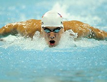 無(wú)邊際泳池比一般逆流訓(xùn)練器，哪款效果更好？答案在這[戴高樂(lè)泳池設(shè)備]