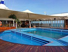 秋冬季游泳怕水冷?別擔心，無邊際泳池解決您的煩惱[戴高樂泳池設備]