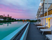 在家建一個無邊際泳池多少錢?這幾點務(wù)必考慮清楚[戴高樂泳池設(shè)備]