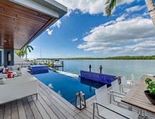 天氣再冷也別放棄游泳，家用恒溫?zé)o邊際泳池讓你肆意暢游[戴高樂(lè)泳池設(shè)備]