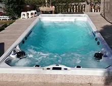 無邊際泳池比傳統土建泳池造價低這么多？你想不到[戴高樂泳池設備]