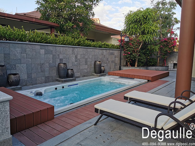 安裝私家別墅泳池不妨來看一下無邊際泳池加保溫蓋這個神仙組合吧！——戴高樂泳池設備