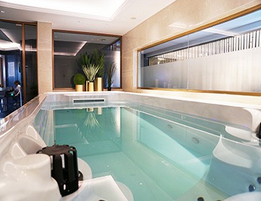 別墅業主都選整體式游泳池，這種泳池有什么特別的地方呢？