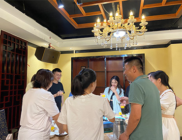 德諾泳池設備年中聚餐|時不待我，只爭朝夕，一鼓作氣，再創佳績