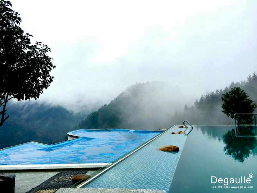 戴高樂泳池設(shè)備