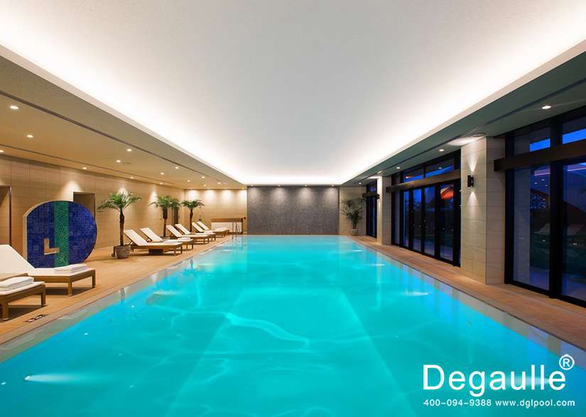 室內(nèi)游泳池設(shè)備造價