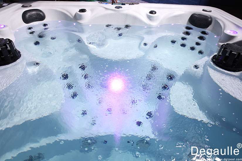 戴高樂無邊際泳池 戴高樂無邊際泳池