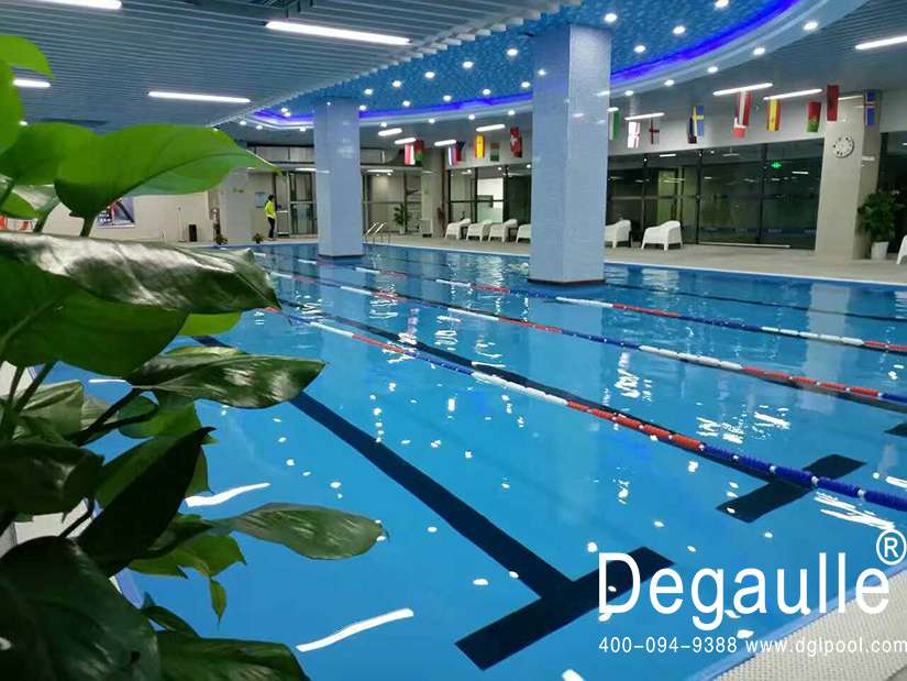 室內(nèi)泳池.jpg 室內(nèi)泳池.jpg